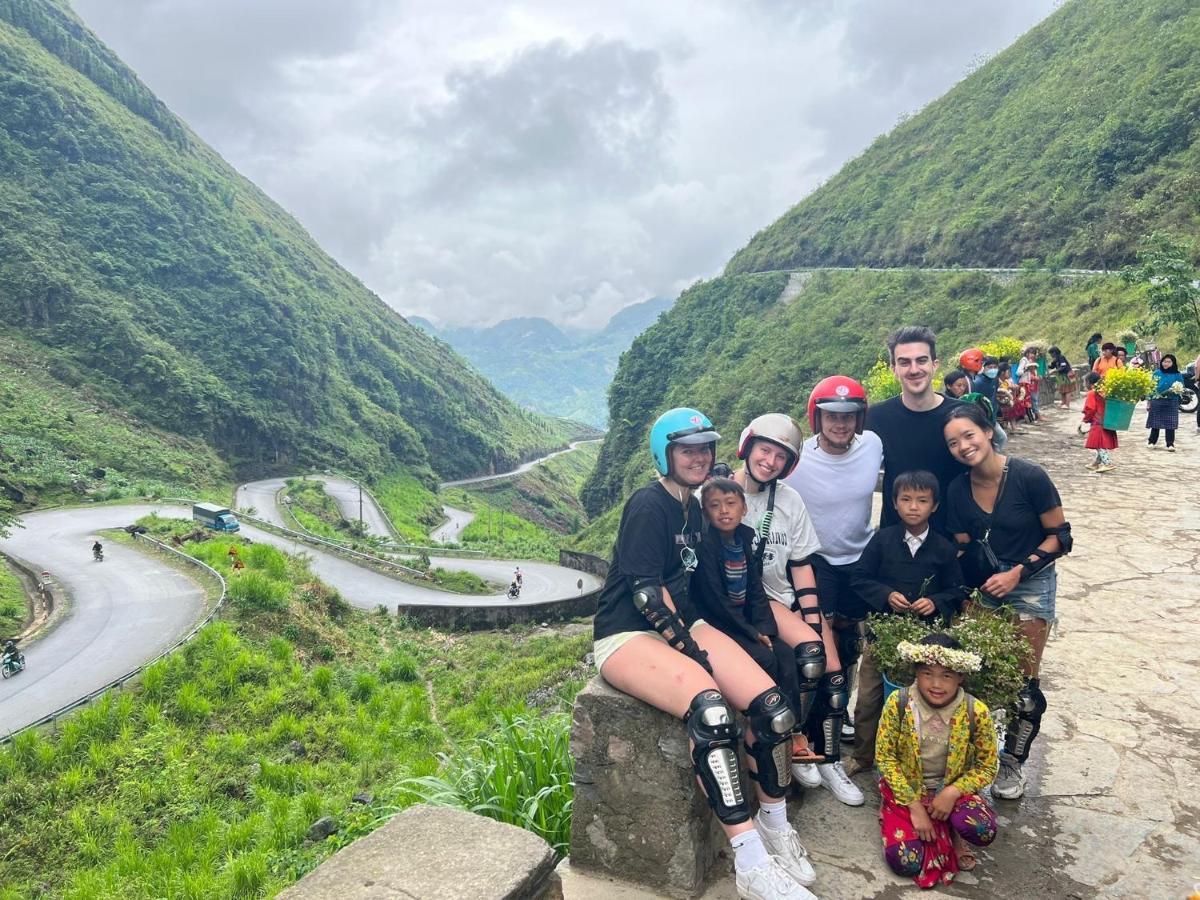 Bong Hostel Ha Giang Loop Zewnętrze zdjęcie